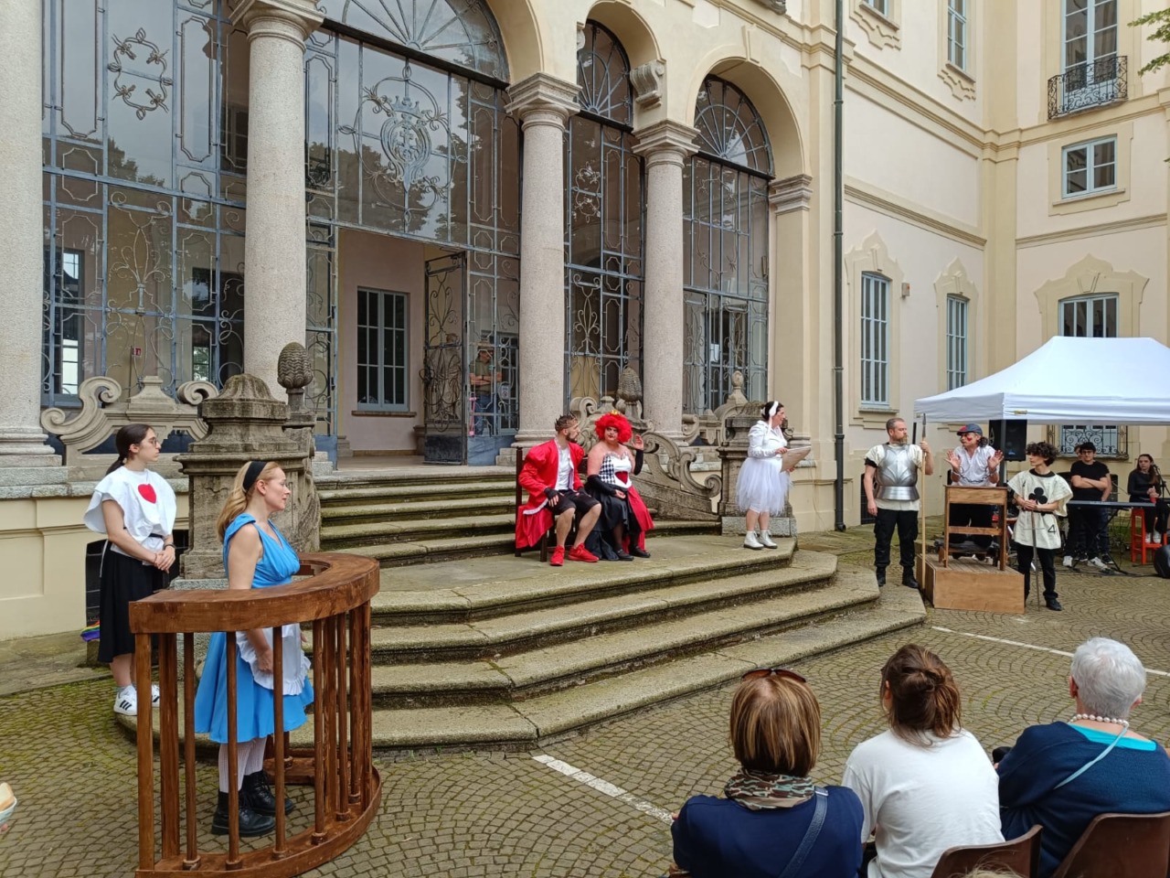 Alice torna nel paese delle meraviglie: al Parco Uboldo due giorni di magia, teatro e comunità