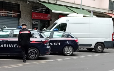 Alimenti in cattivo stato di conservazione: sequestrati 300 chili di carne da una macelleria