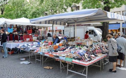 Ambulanti in crisi, l’appello al Prefetto: “Fermare i bandi Bolkestein e salvare il settore”