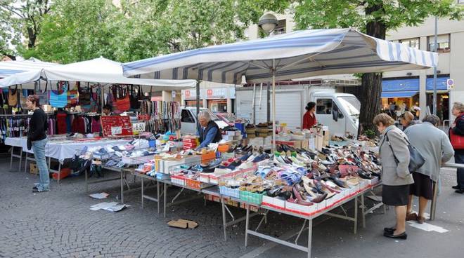 Ambulanti in crisi, l’appello al Prefetto: “Fermare i bandi Bolkestein e salvare il settore”