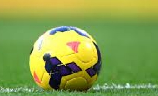 Arbitra di 16 anni insultata e padre aggredito sugli spalti