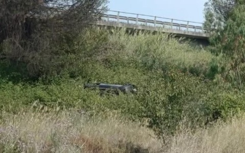 Auto fuori strada a Borgo Piave, ferito il conducente