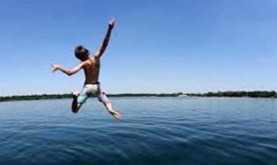 Balneazione 2026: divieti ad Annone, Colico, Pescate, Rogeno e Lecco (Malpensata)