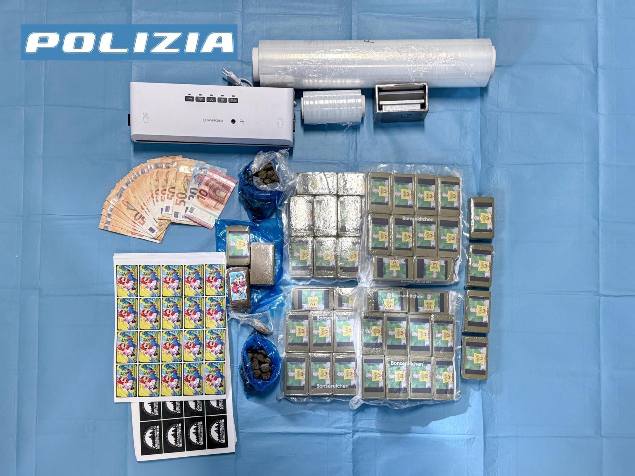 Blitz antidroga a Scanzorosciate: arrestato con 5 chili di hashish