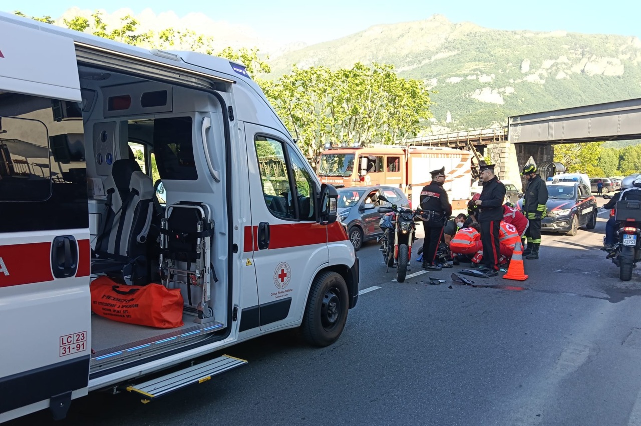 Brutto incidente fra due moto all’altezza del Ponte Vecchio