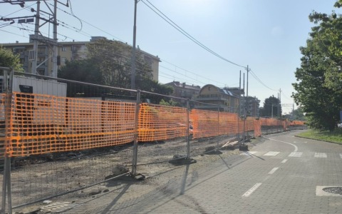 Buone notizie in via Rovelli a Bergamo: dal 5 maggio torna (temporaneamente) il doppio senso