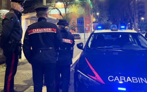 Caos al liceo Montale: spray al peperoncino in classe, intossicate una studentessa e una collaboratrice