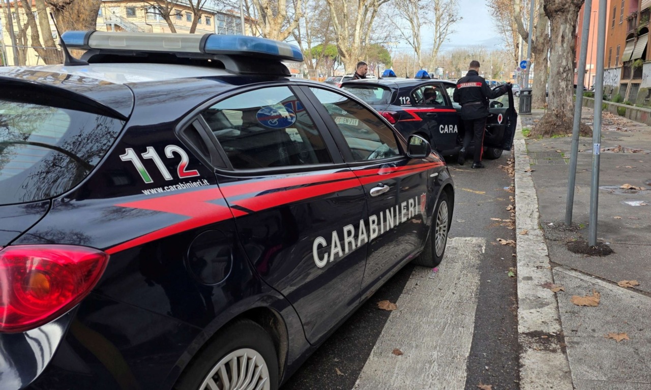 Carabinieri e Comune chiudono 10 Barber Shop irregolari