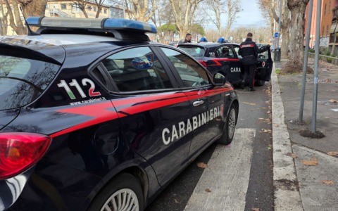 Carabinieri e Comune chiudono 10 Barber Shop irregolari