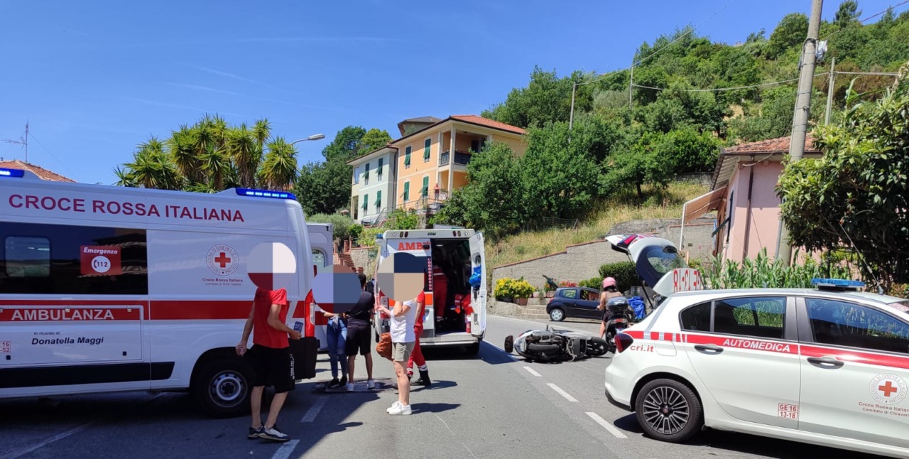 Casarza Ligure, scontro tra due scooter: due persone ferite in codice giallo