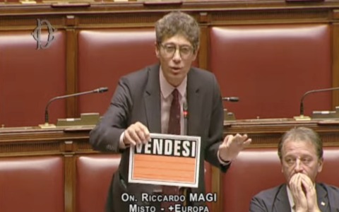Caos in +Europa: scontro totale tra Magi e i dissidenti Della Vedova e Hallissey