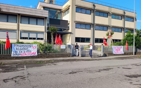 Crisi Fondazioni Ikaros, JobsAcademy ed Et Labora, lo sciopero all’Istituto professionale di Grumello