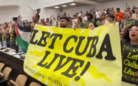 Cuba tra blackout e carenza di acqua e carburanti: a L’Avana divampano le proteste