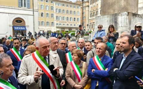 Dalle Marche a Roma. I sindaci dei comuni non montani: “La nuova riforma rischia di far morire i piccoli borghi”.