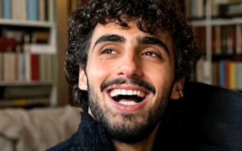 Davide abbraccia chi gli ha lasciato lesioni permanenti: il perdono che spiazza l’Italia delle baby gang