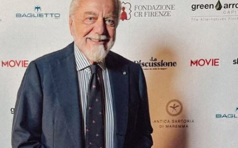 Napoli, ore di riflessione per De Laurentiis: Sarri più lontano