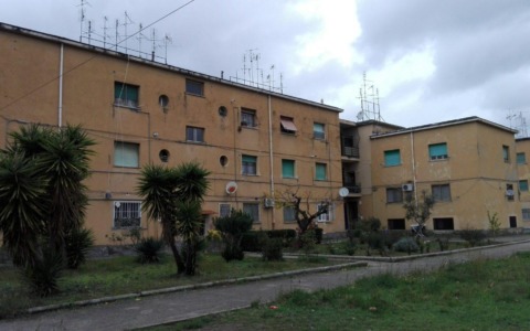 Degrado al Nicolosi, l’ordinanza del sindaco