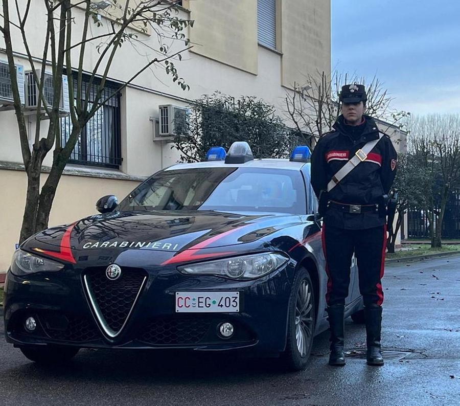 Dissidi di vicinato: 42enne denunciato per lesioni personali e minaccia