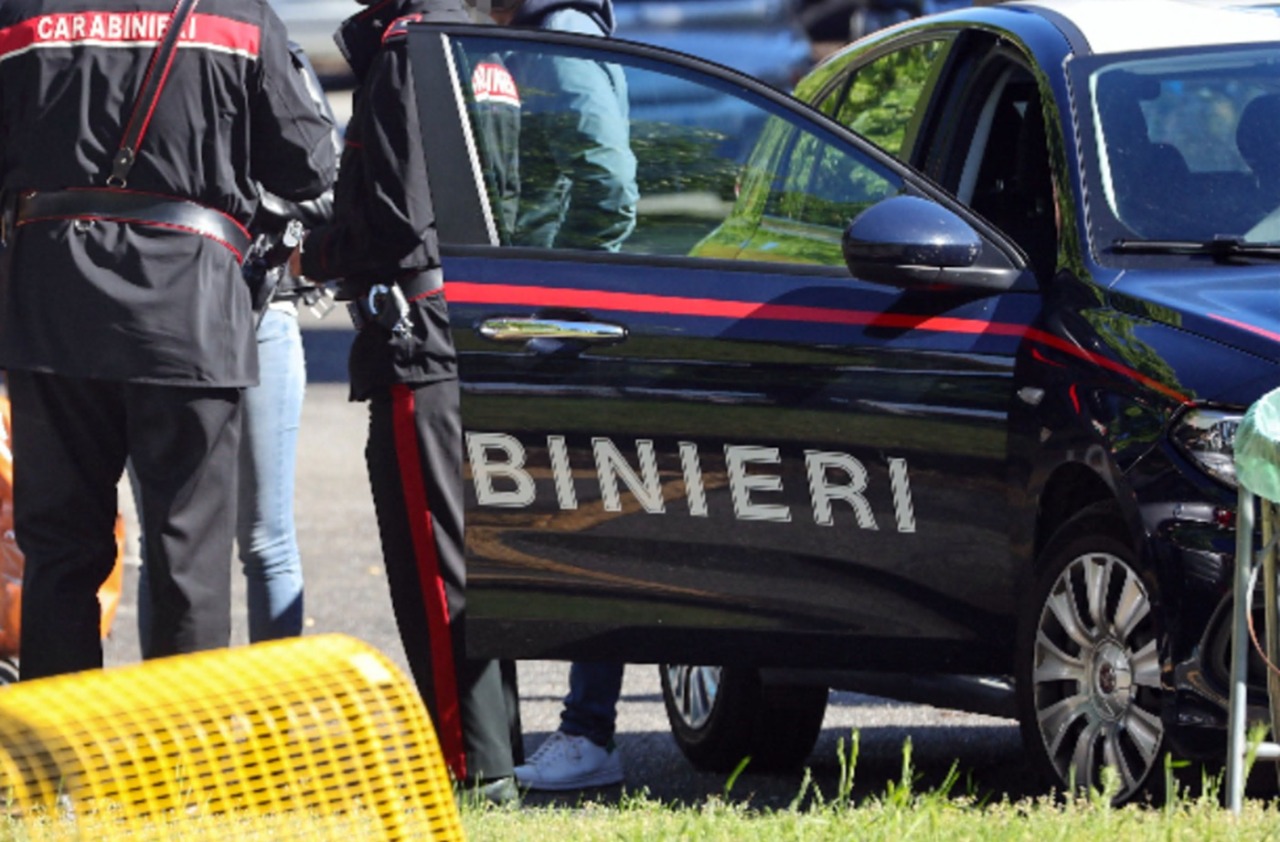 Era sotto effetto di stupefacenti e con del crack