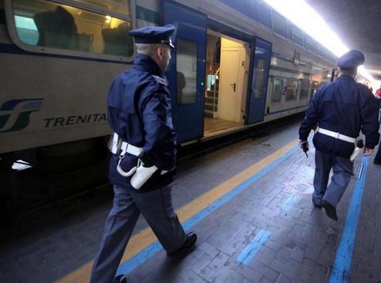 Fermato il molestatore dei treni, incubo delle giovani passeggere