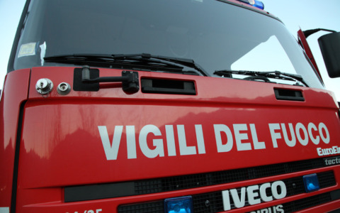 Fiamme nella ditta chimica, paura a Pogliano