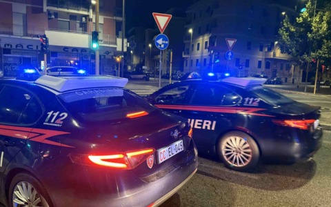 Fiamme nella notte a Torpignattara: distrutte tre automobili