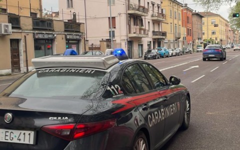 Fugge alla vista dei Carabinieri e li aggredisce i militari durante il successivo controllo
