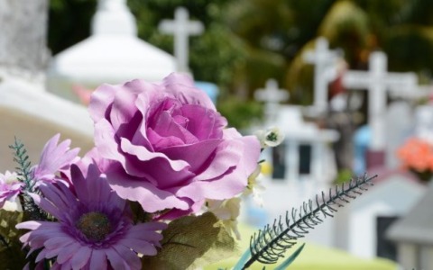 Furti di rame nei cimiteri, la Polizia blocca e denuncia quattro persone