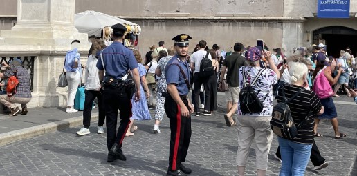 Gioco delle campanelle, cinque persone denunciate