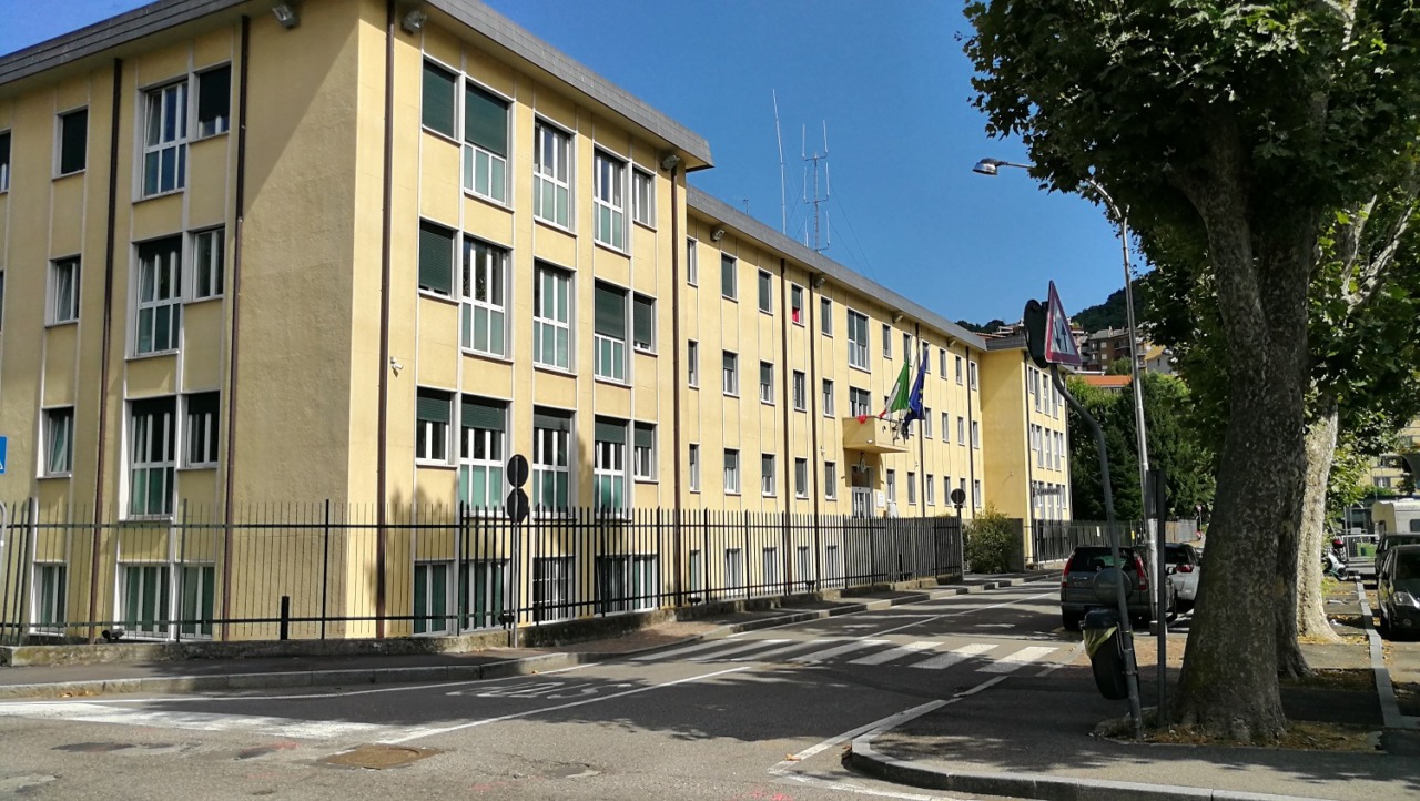 I bambini in visita al Comando dei Carabinieri