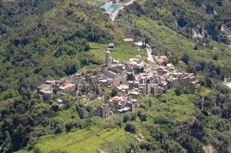 Il documentario di Report sui “resilient” di Bussana Vecchia vince Festival a New York