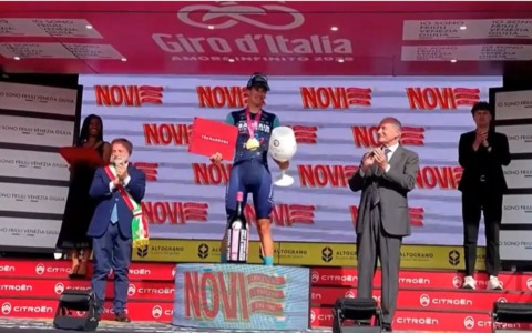 Il Giro d’Italia accolto a Novi Ligure con un tripudio di festa