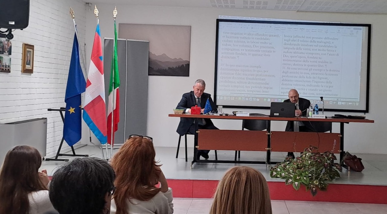 All’IC Boroli in tanti per il convegno dedicato a Pietro Lombardo, il teologo novarese citato nella Divina Commedia dantesca