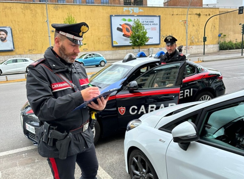 Inseguiti da baby gang all’uscita dalla discoteca