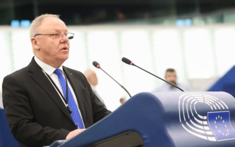 Intelligenza artificiale, Berlato (FdI-ECR) a Strasburgo: servono regole certe per evitare minacce esistenziali