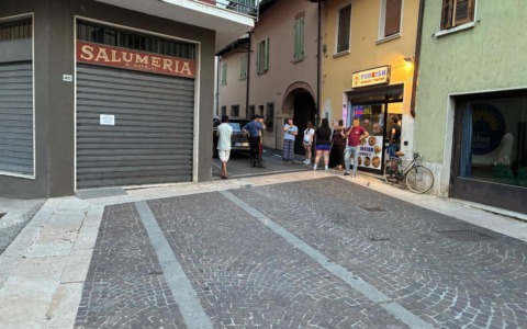 Investito da un’auto in centro, grave un bimbo di quattro anni