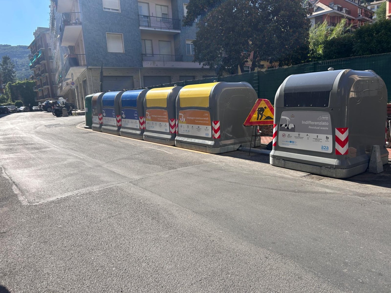 La denuncia del gruppo Viva Santa: “Rifiuti abbandonati e materiali pericolosi, il Comune intervenga subito”