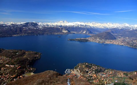 Lago Maggiore, la Regione Piemonte prepara il “piano spiagge” per difendere turismo e territorio