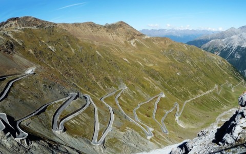 Le strade più belle del mondo: percorsi panoramici che meritano il viaggio