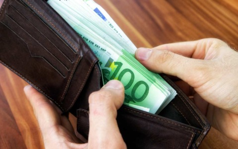 L’inflazione accelera ancora: a maggio +3,2%. Aumenti delle spese per le famiglie pari a 1.191 euro
