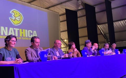 “Lunathica” scalda i motori: dall’8 al 12 luglio torna il Teatro di Strada