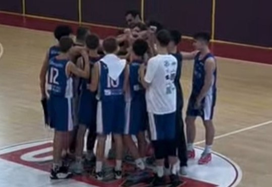 L’Uniweb Cantù U14 vince la gara d’andata ad Almenno 63-73 e vede il podio regionale