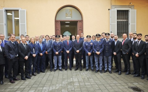 Medaglia d’Oro alle Scorte della Polizia: il Capo dello Stato premia il sacrificio silenzioso a tutela della democrazia
