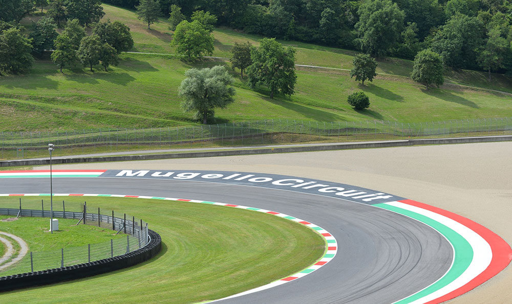 Mugello, grave incidente in moto lungo viabilità interna all’autodromo: ferito 68enne