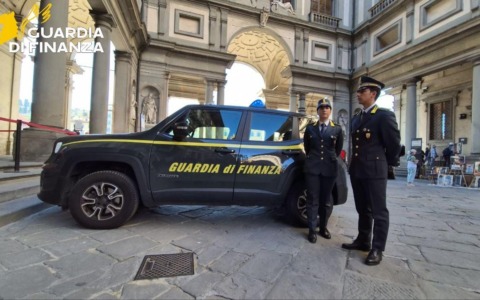 ‘Ndrangheta, confiscato il tesoro dell’usuraio che taglieggiava un imprenditore senese