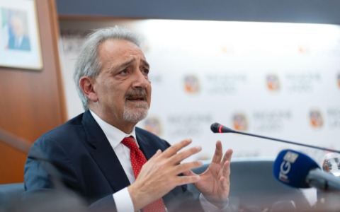 Nel Lazio le farmacie diventano presidi sanitari