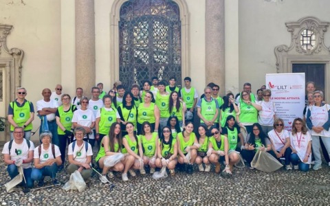 Novara, studenti e volontari ripuliscono l’Allea e il centro in vista della Giornata mondiale senza tabacco