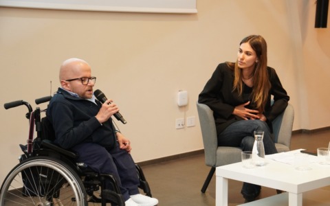 Oltre la disabilità: all’Officina Badoni oltre cento persone per la testimonianza di Octavian Oprea