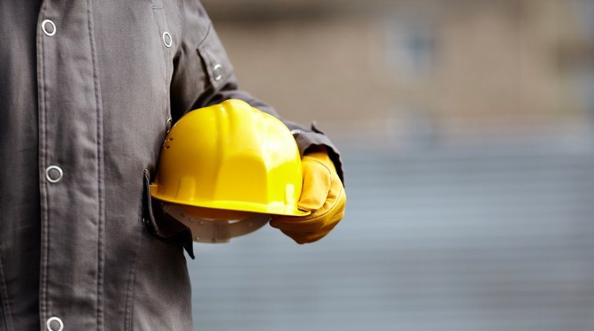 Operaio morto schiacciato da una cisterna a Torino: aperta inchiesta per omicidio colposo