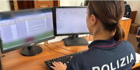 Pedopornografia online, sequestrati oltre 50mila file: indagato un 63enne